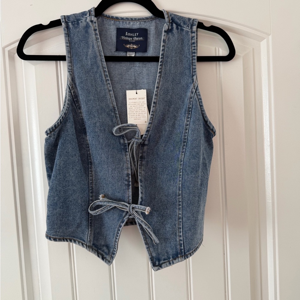 Ashley Vintage Charm | Denim Bow Tie Vest Size Small NWT